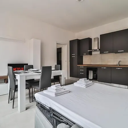 Arcade - 10 Minutes Walk To Piazza Maggiore Apartment *