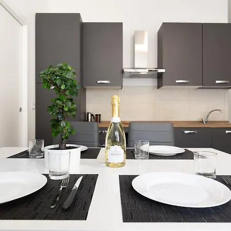 Arcade - 10 Minutes Walk To Piazza Maggiore