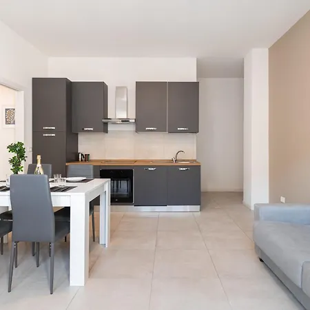 Arcade - 10 Minutes Walk To Piazza Maggiore Lägenhet